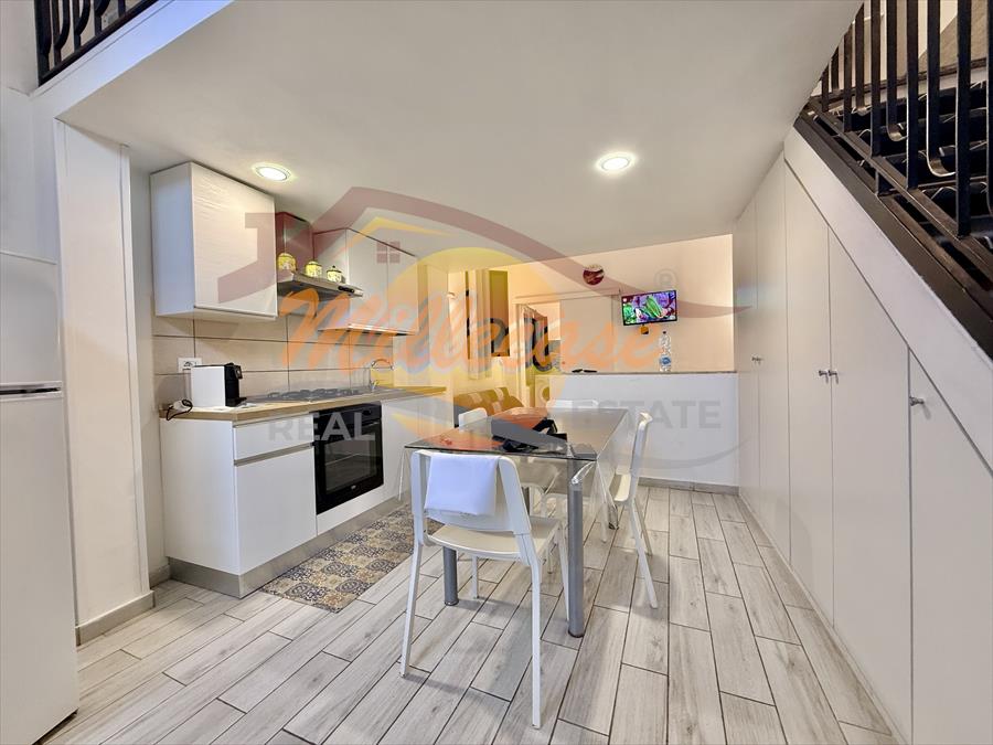 Trilocale ristrutturato in viale luigi cadorna, Siracusa