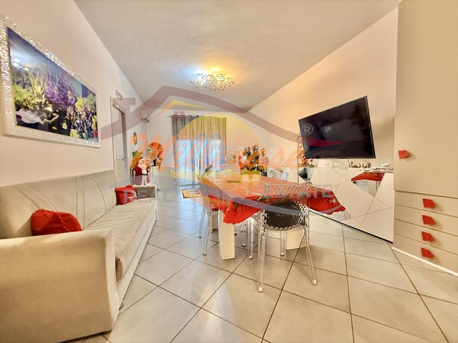 Trilocale ristrutturato in viale tica 167, Siracusa