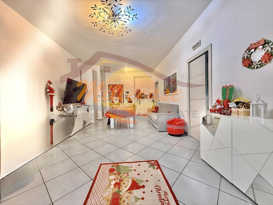 Trilocale ristrutturato in viale tica 167, Siracusa