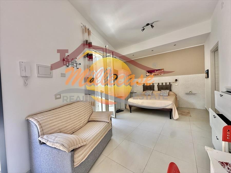 Monolocale ristrutturato in viale tunisi, Siracusa