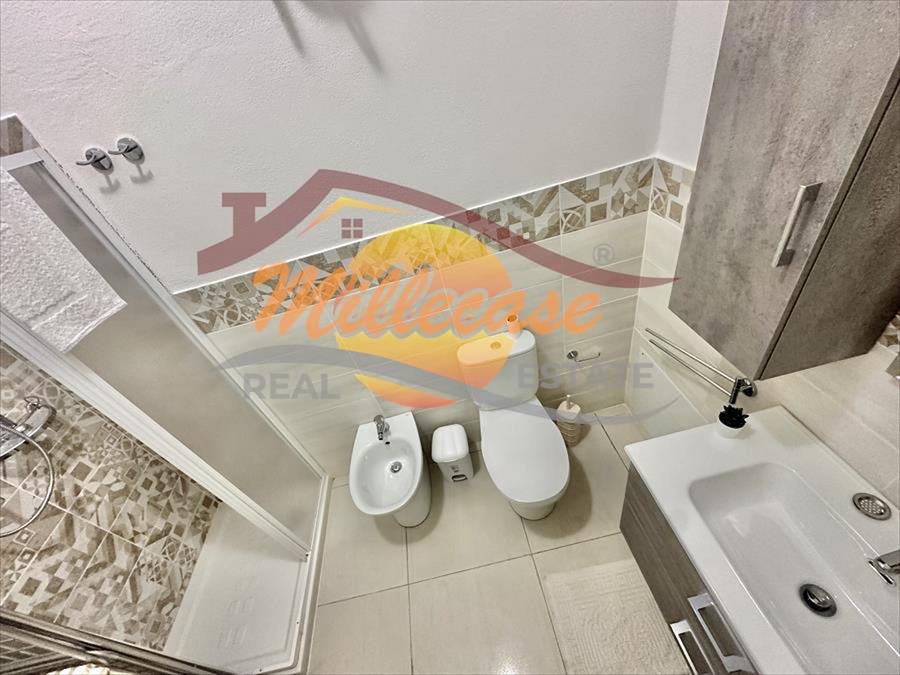 Monolocale ristrutturato in viale tunisi, Siracusa