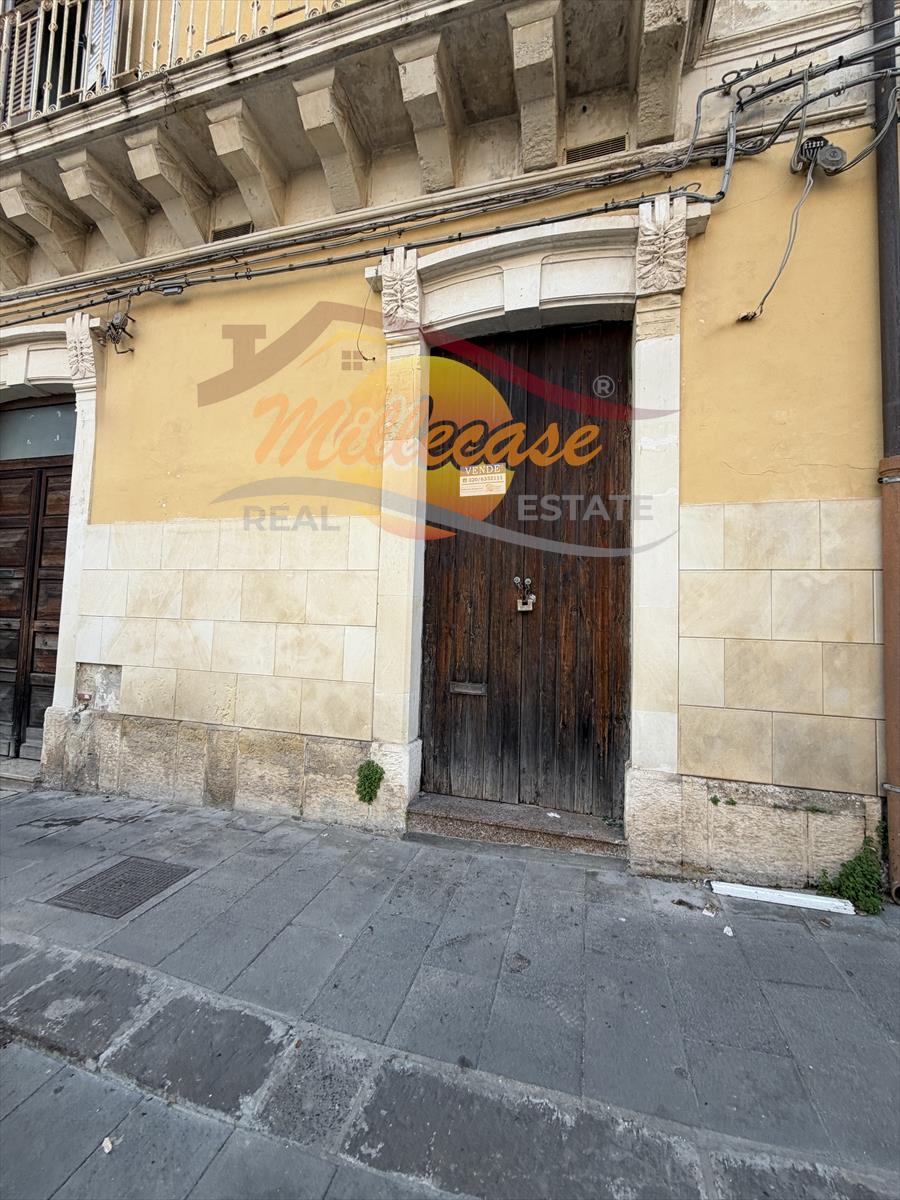 Bilocale da ristrutturare in via piave, Siracusa