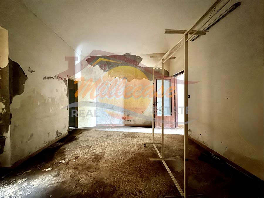 Bilocale da ristrutturare in via piave, Siracusa