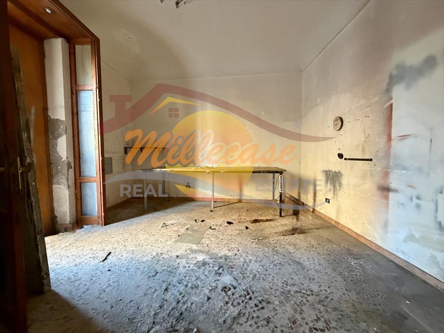 Bilocale da ristrutturare in via piave, Siracusa