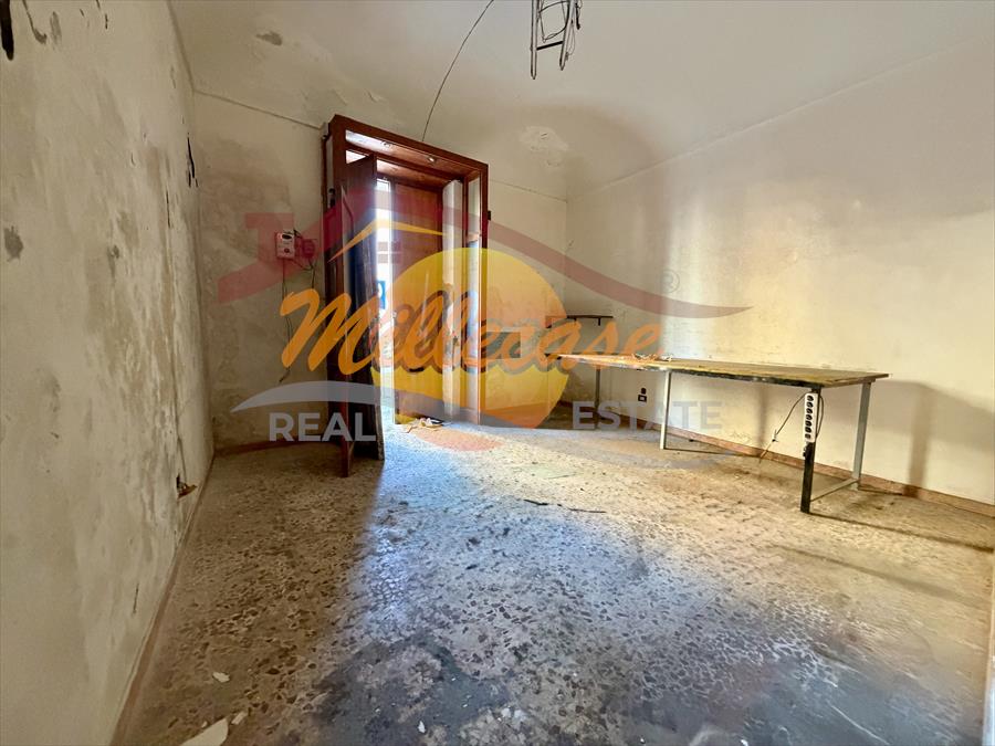 Bilocale da ristrutturare in via piave, Siracusa