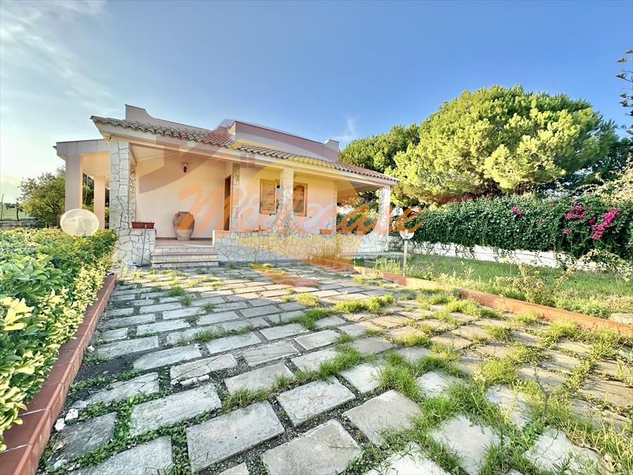 Villa con giardino, Siracusa arenella
