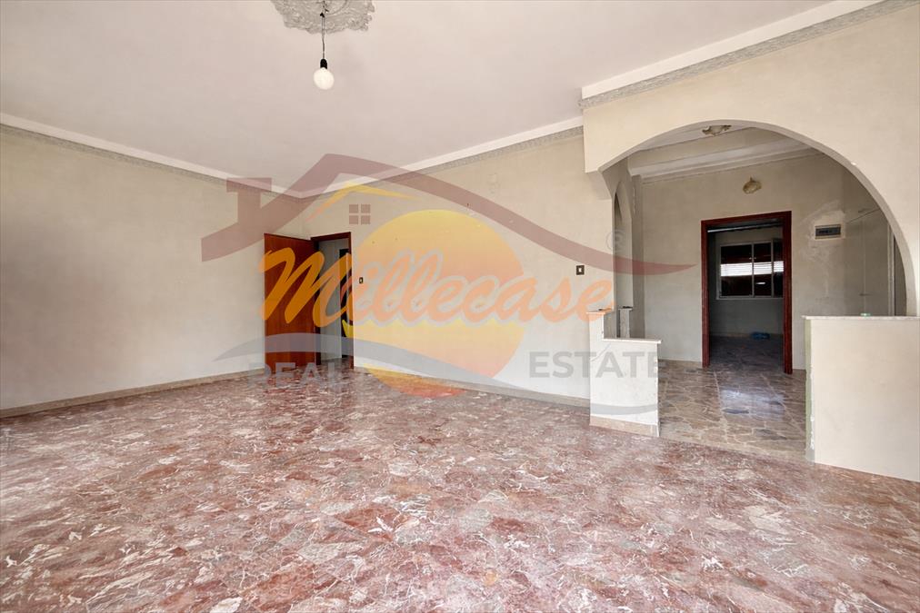 Appartamento da ristrutturare in via mascalucia, Siracusa