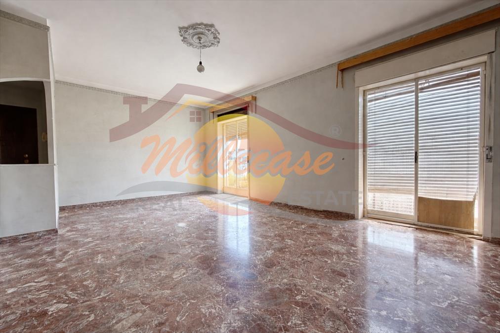 Appartamento da ristrutturare in via mascalucia, Siracusa