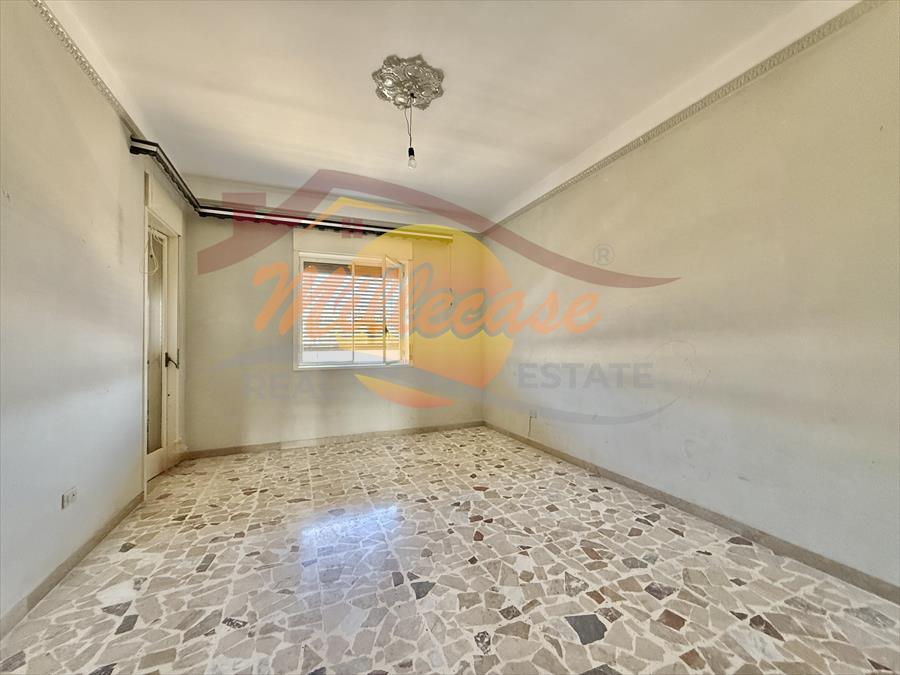 Appartamento da ristrutturare in via mascalucia, Siracusa