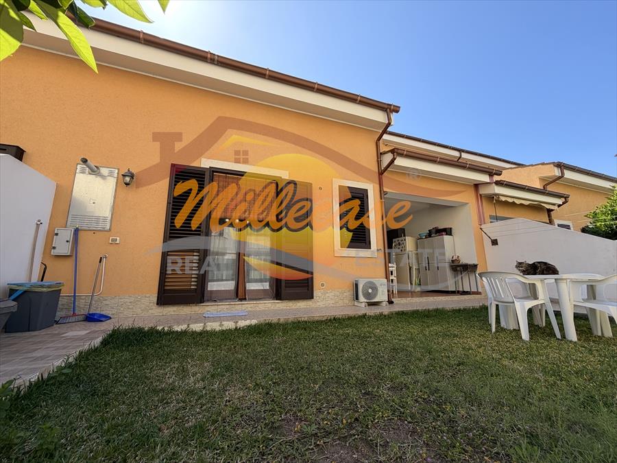 Villa con giardino in via monteforte, Siracusa