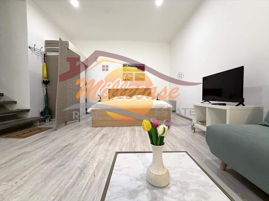 Bilocale ristrutturato in via landolina, Siracusa