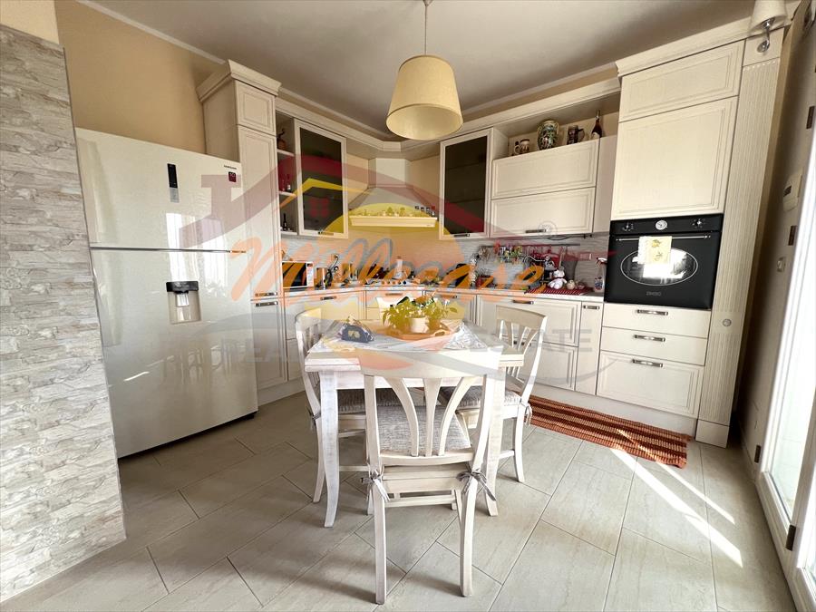 Appartamento con box in via monteforte, Siracusa
