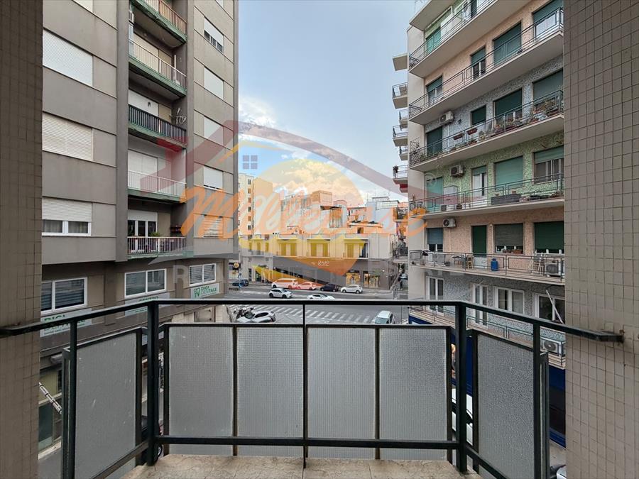 Appartamento da ristrutturare in corso gelone, Siracusa