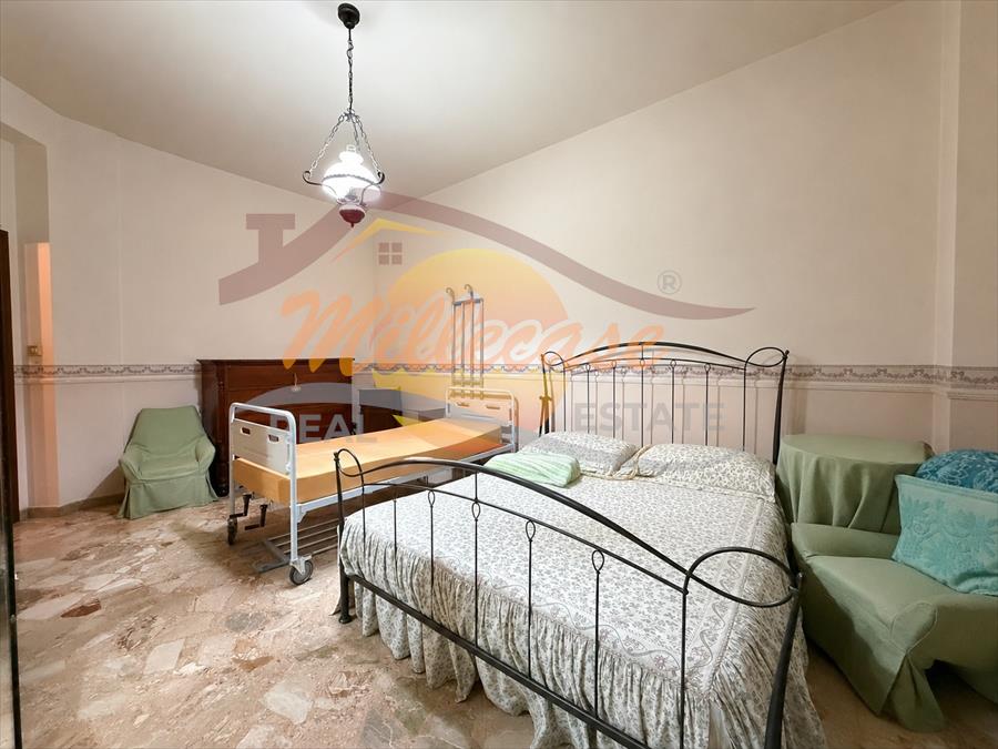 Appartamento da ristrutturare in corso gelone, Siracusa