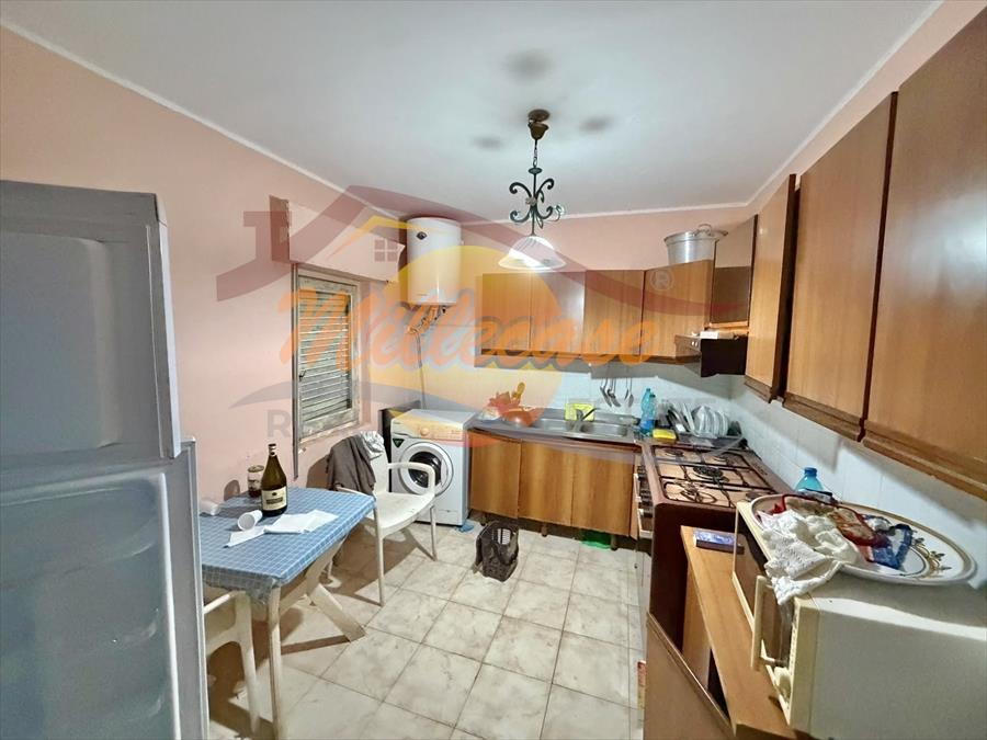 Villa con giardino in traversa pozzo di mazza, Siracusa