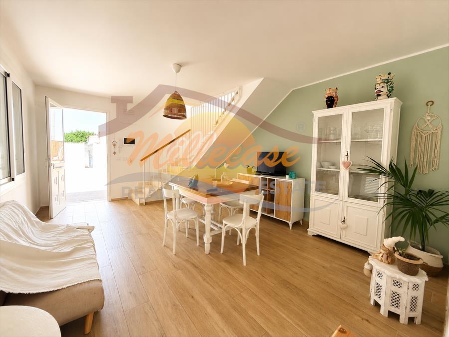 Villa con giardino in fanusa, Siracusa