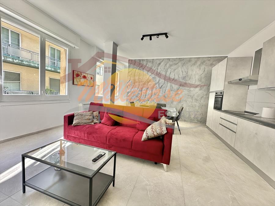 Trilocale ristrutturato in via adige, Siracusa