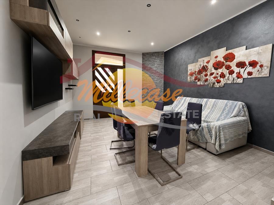 Casa indipendente ristrutturata in via carso, Siracusa