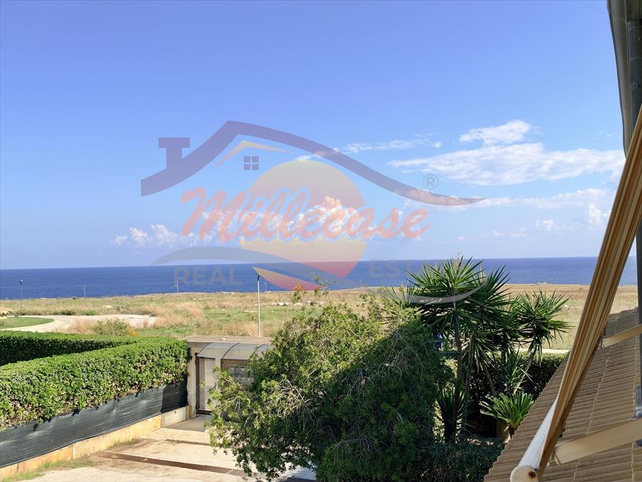 Villa con giardino, Siracusa mazzarona
