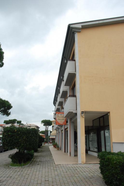 Locale commerciale in affitto a Pisa, 1 TIRRENIA