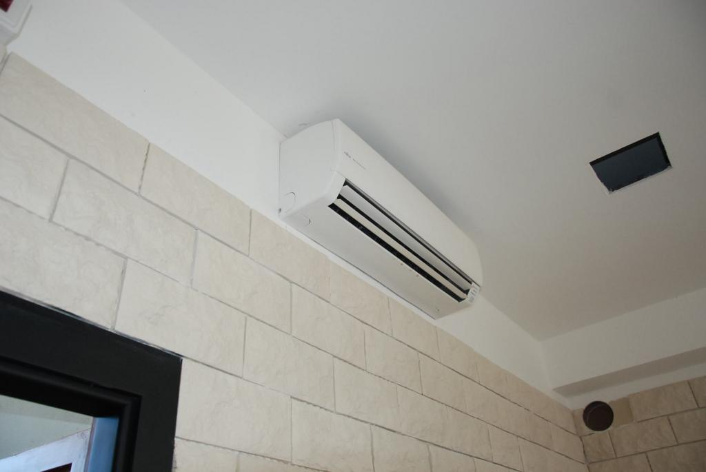 Locale commerciale in affitto a Pisa, 1 TIRRENIA