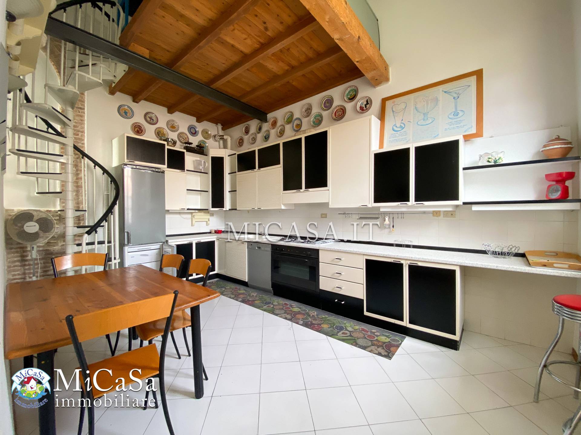 Appartamento in vendita a Pisa, CENTRO STORICO