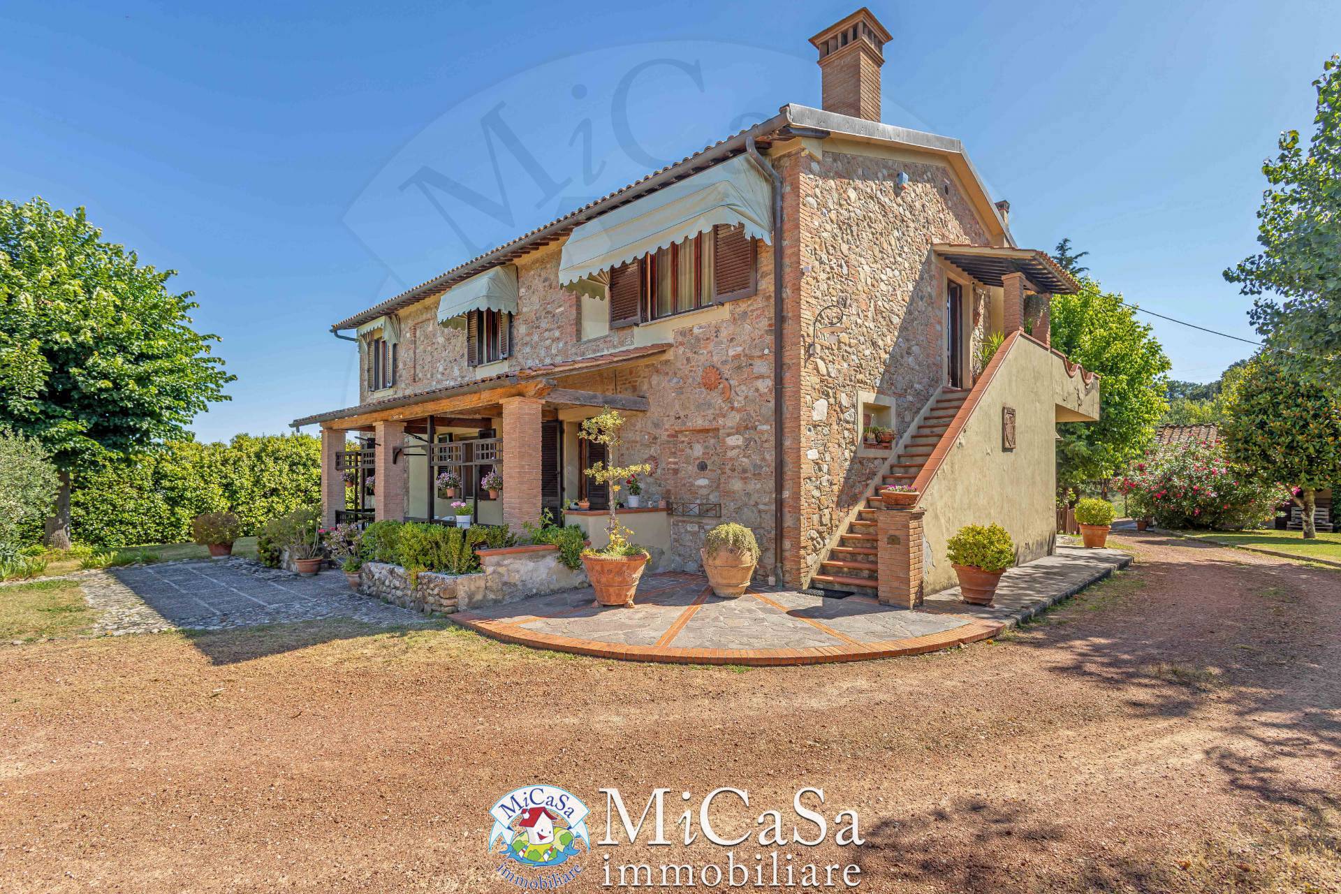 Villa in vendita a Terricciola
