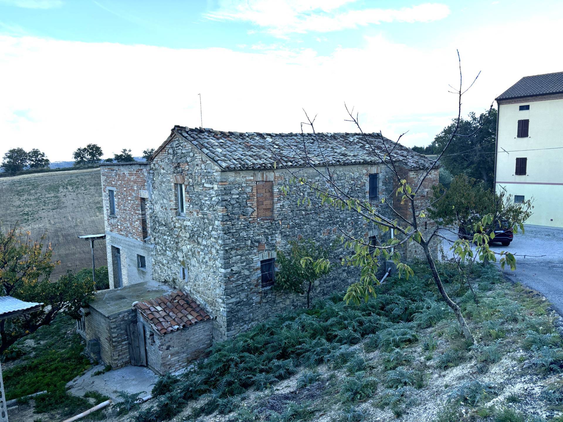 CASA COLONICA in vendita a Massignano