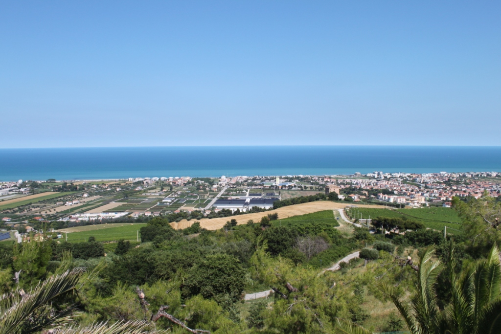 CASA/VILLA in vendita a Colonnella