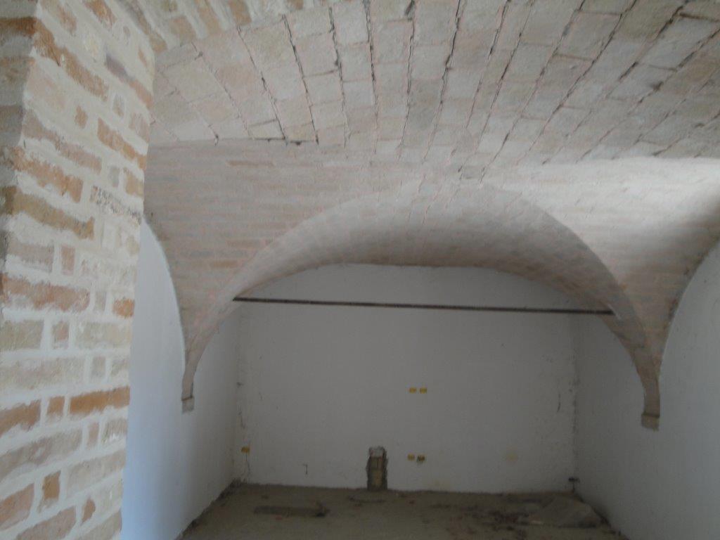 CASA COLONICA in vendita a Folignano