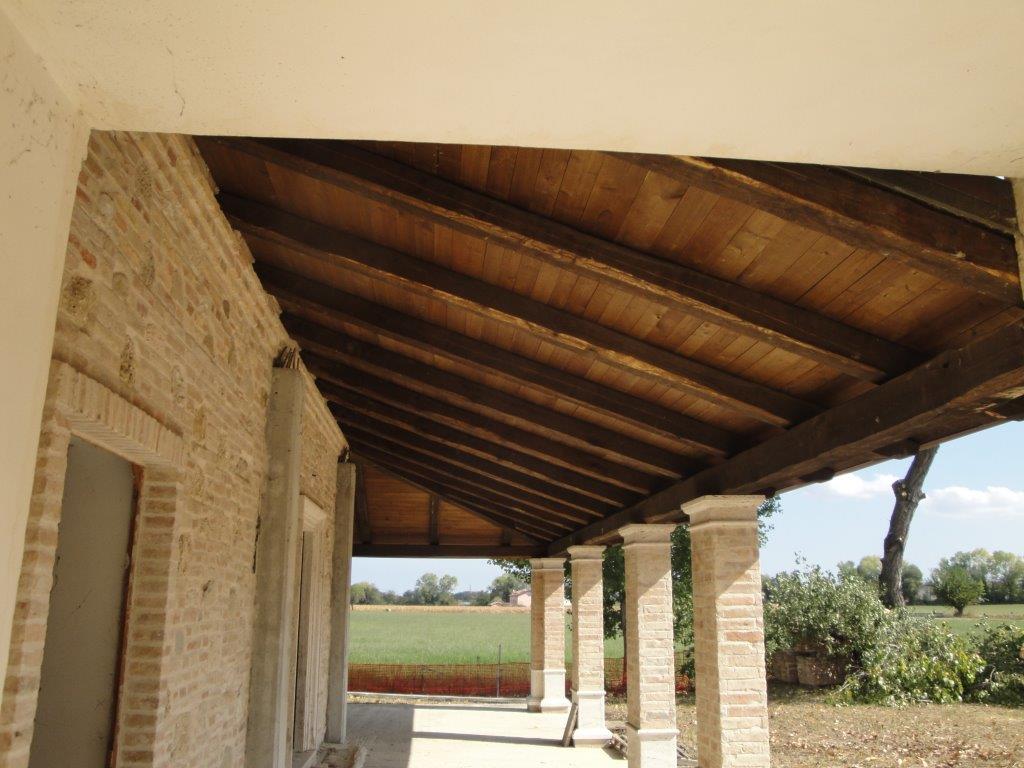 CASA COLONICA in vendita a Folignano