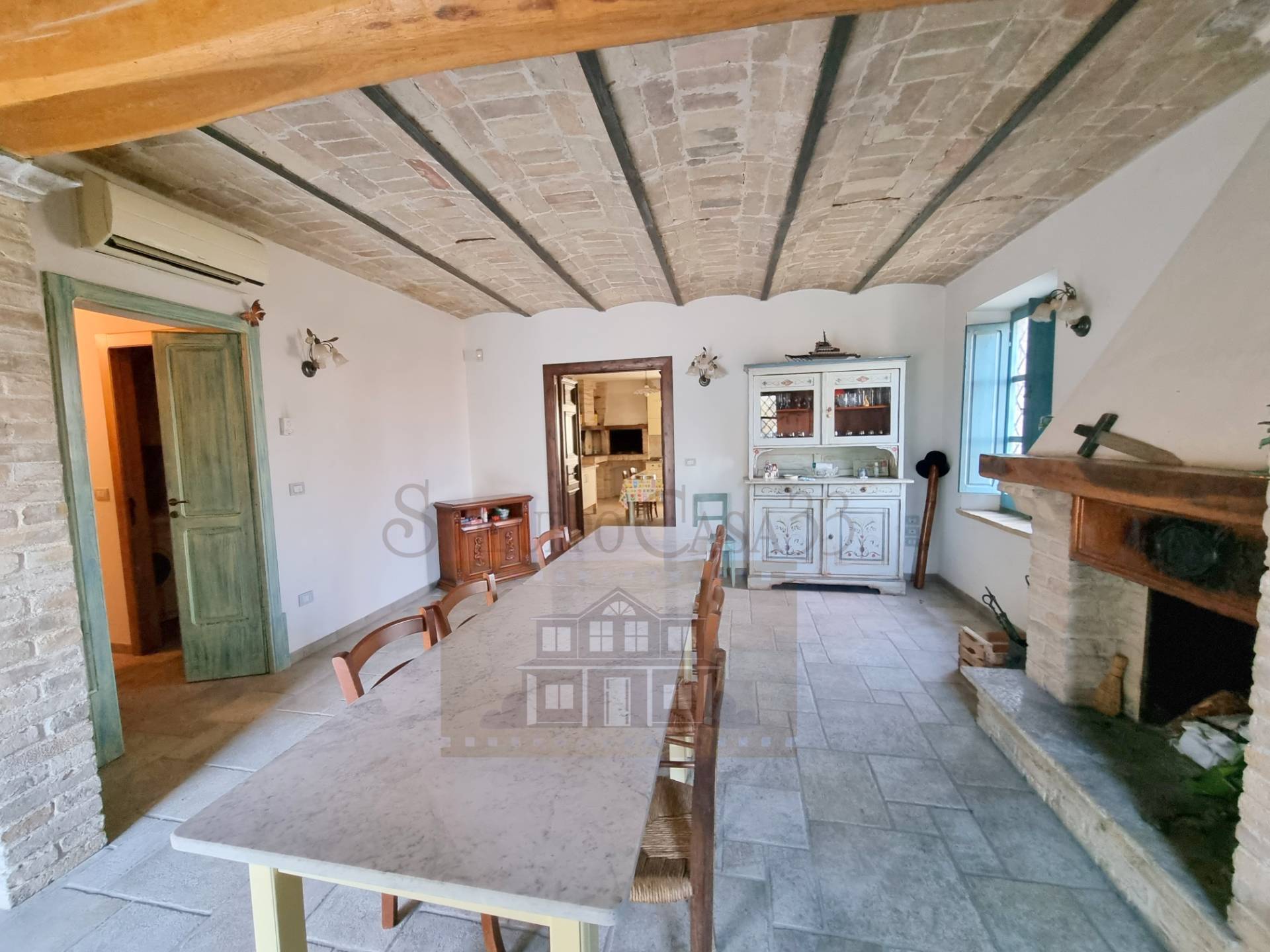 CASA COLONICA in vendita a Controguerra