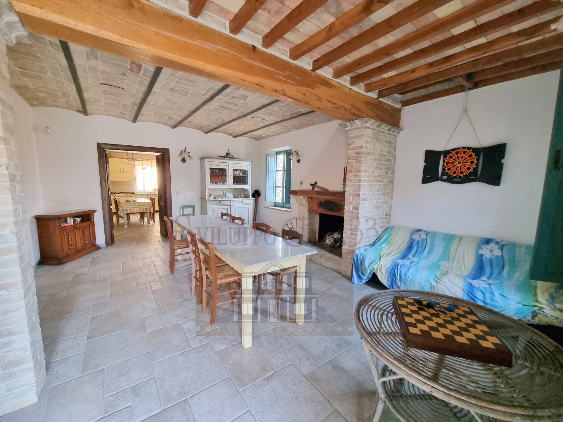 CASA COLONICA in vendita a Controguerra