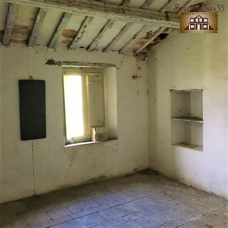 CASA COLONICA in vendita a Rotella