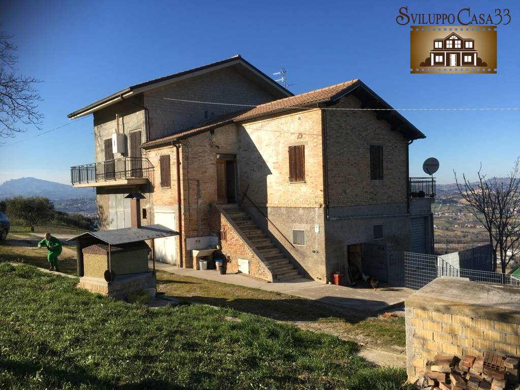 CASA COLONICA in vendita a Controguerra