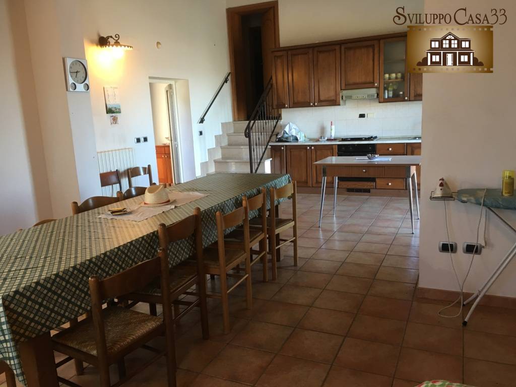 CASA COLONICA in vendita a Controguerra