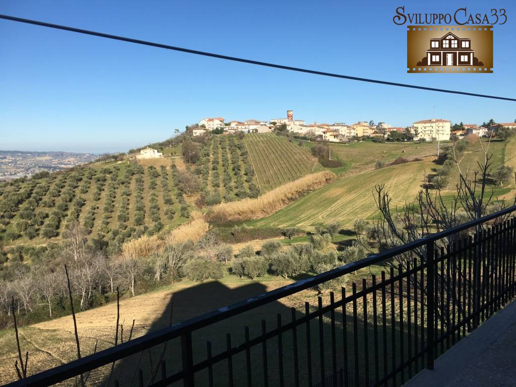 CASA COLONICA in vendita a Controguerra