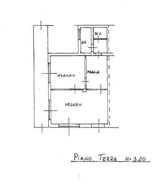 NEGOZIO/LOCALE COMMERCIALE in vendita a San Benedetto del Tronto, CENTRALE VERSO SUD
