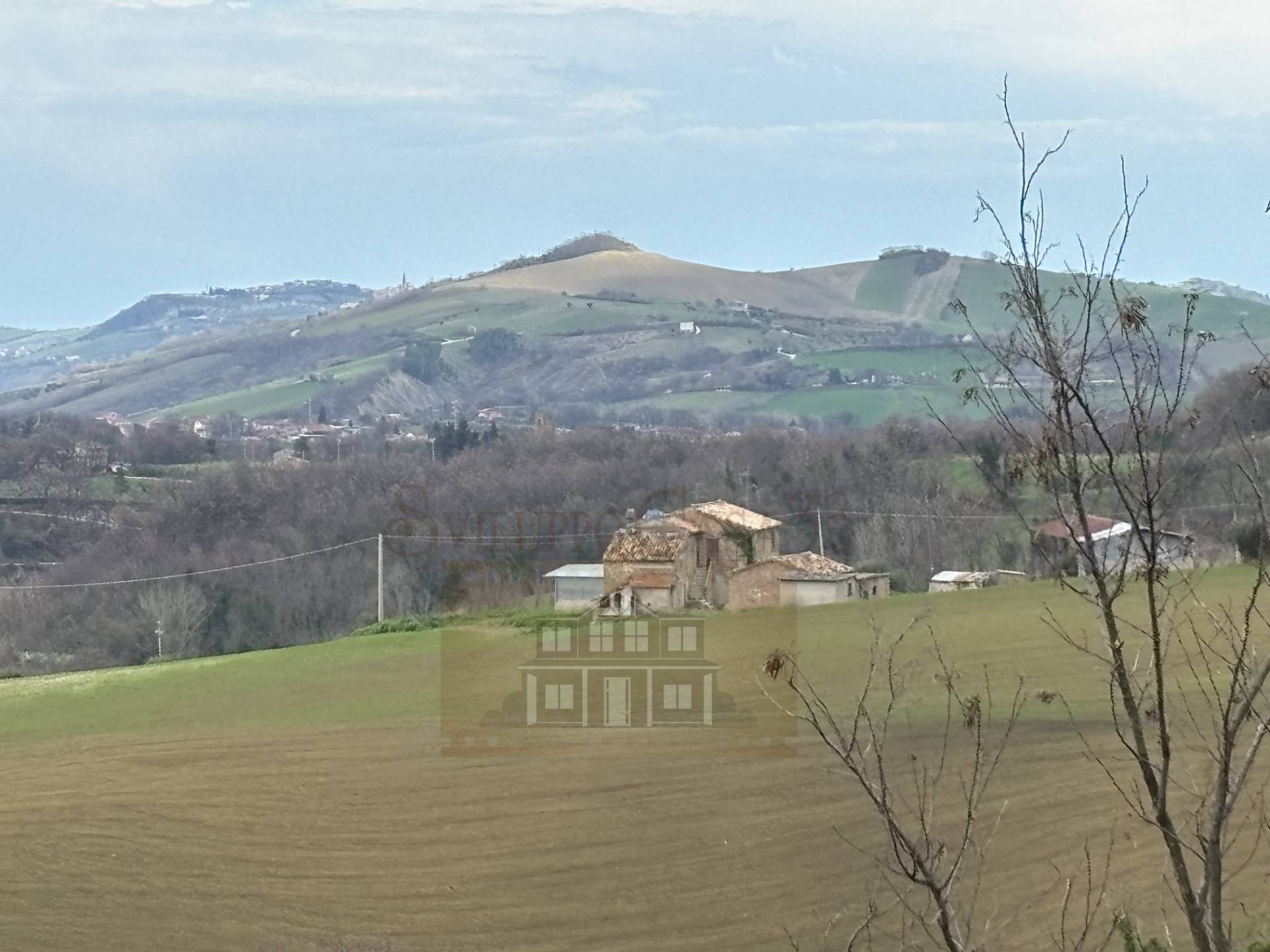 CASA COLONICA in vendita a Campli