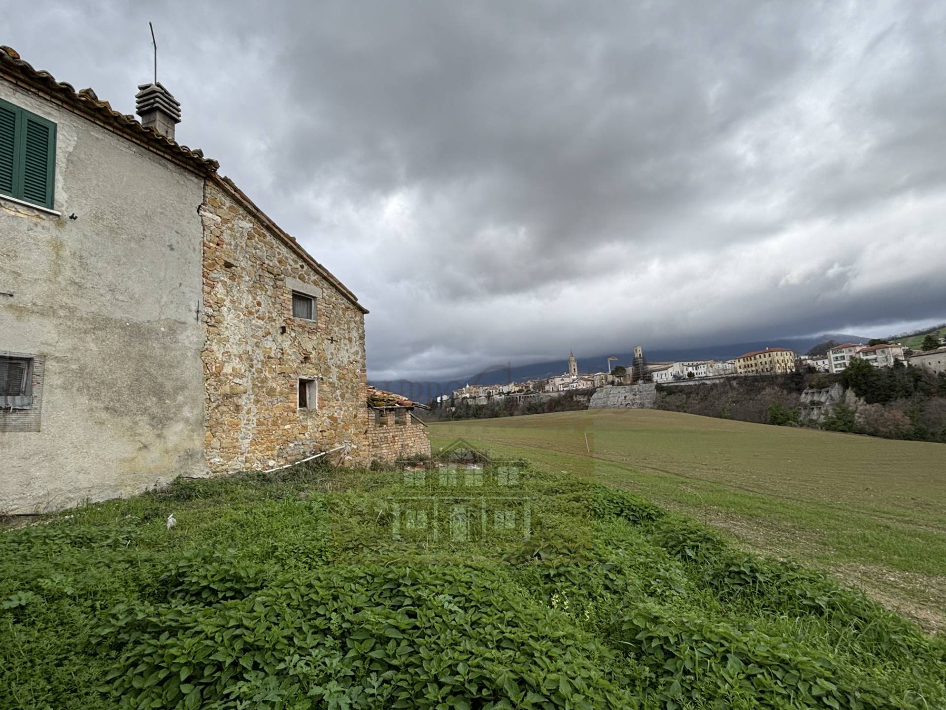 CASA COLONICA in vendita a Campli