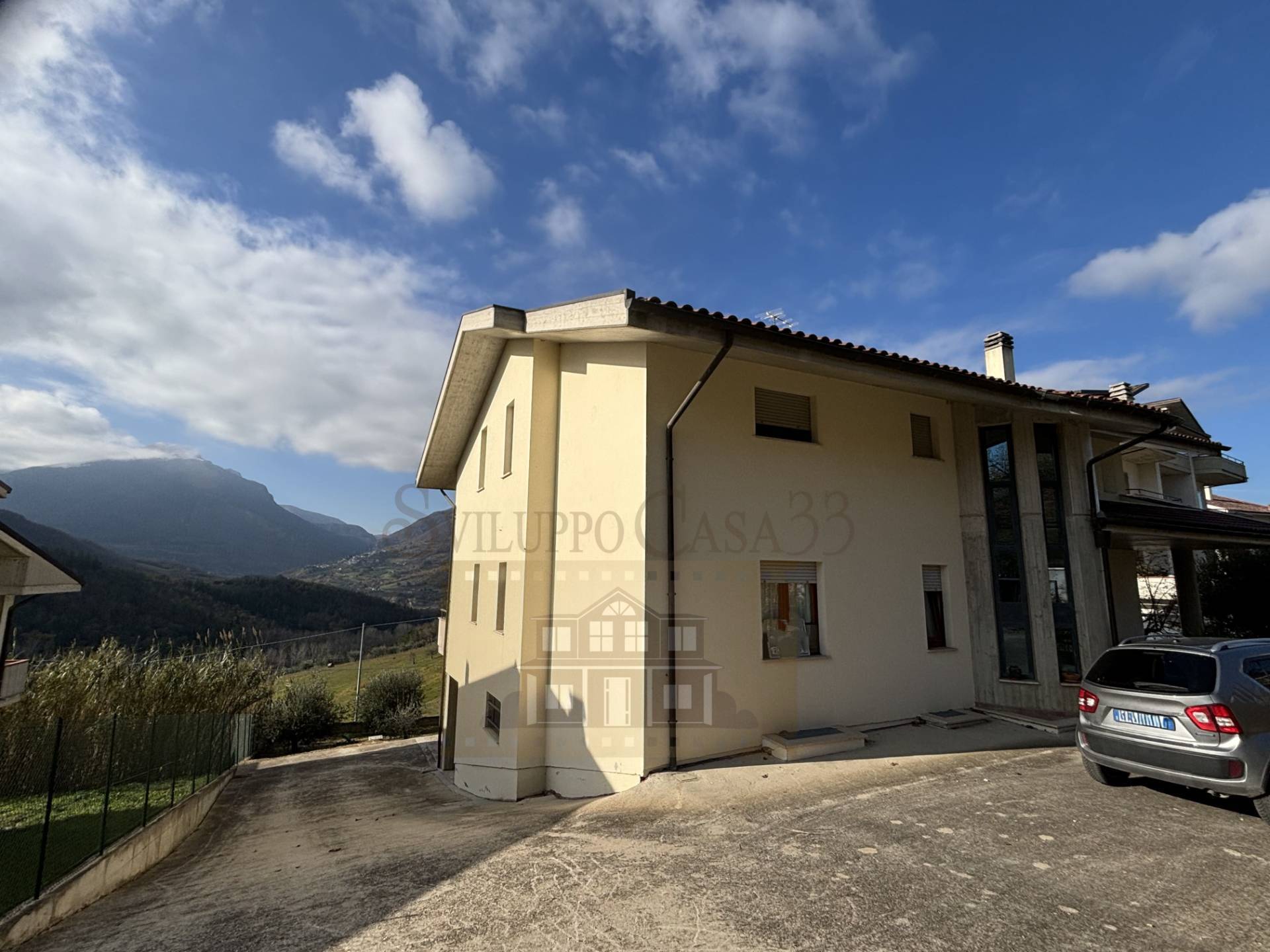 CASA/VILLA in vendita a Civitella del Tronto