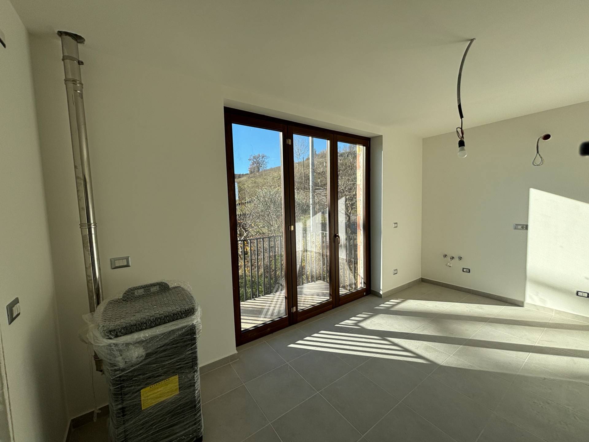 CASA/VILLA in vendita a Montedinove