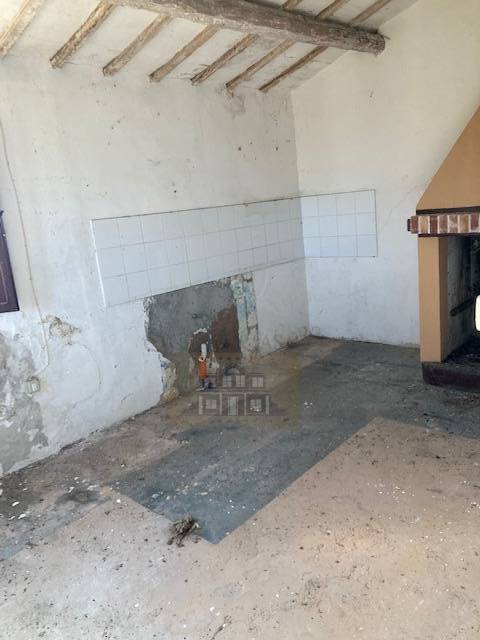 CASA COLONICA in vendita a Controguerra