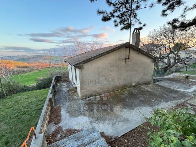 CASA COLONICA in vendita a Carassai