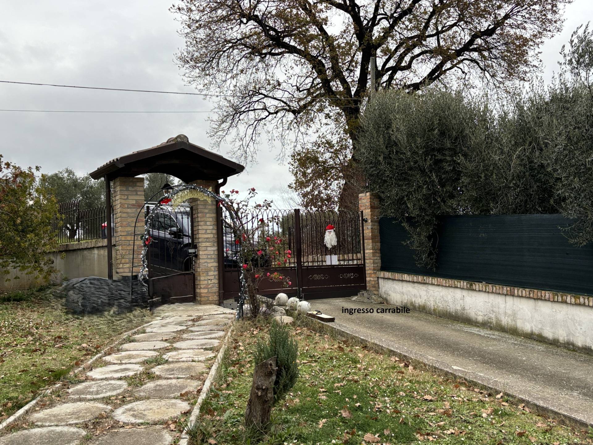 VILLETTA A SCHIERA in vendita a Corropoli