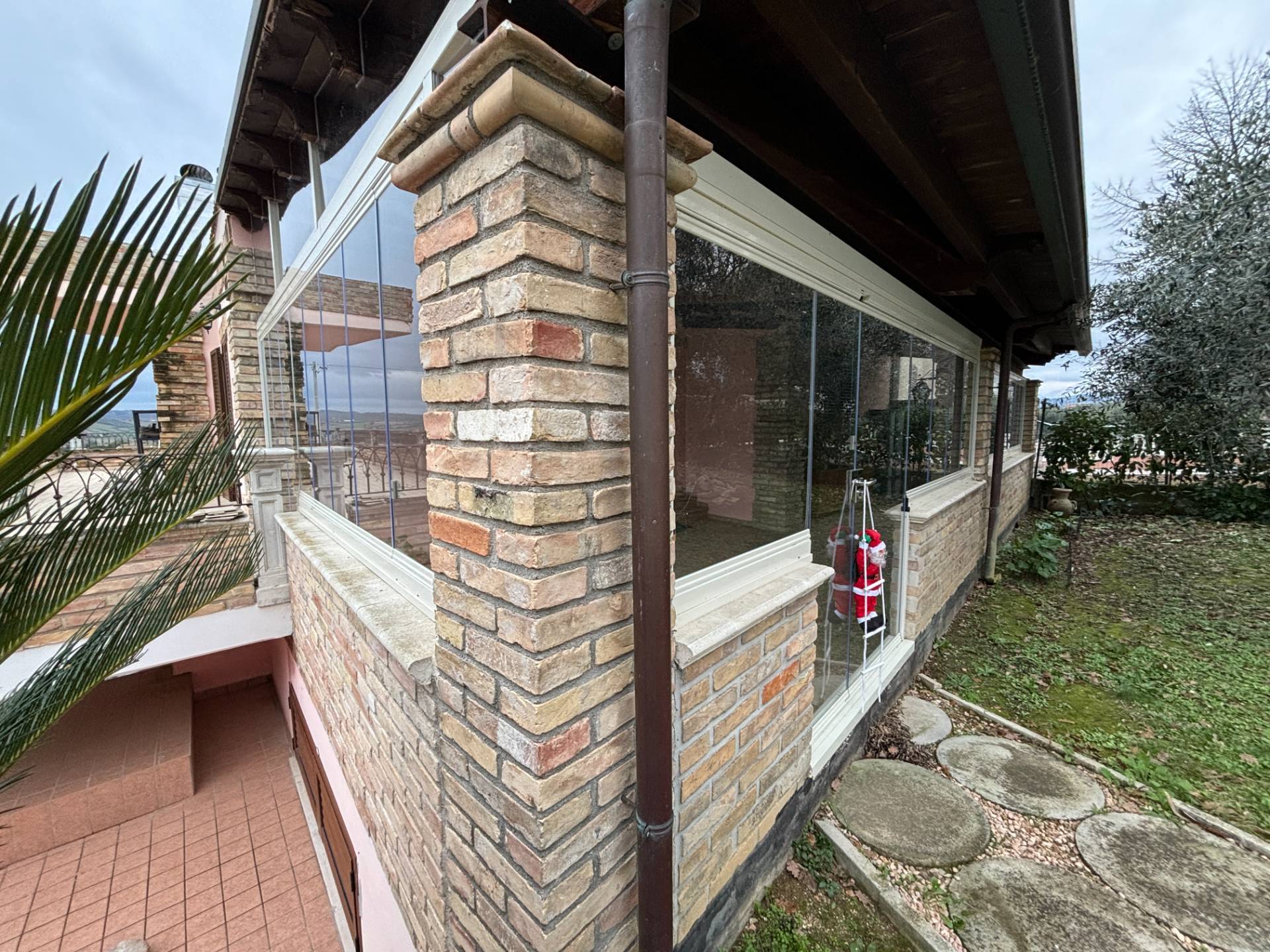 VILLETTA A SCHIERA in vendita a Corropoli