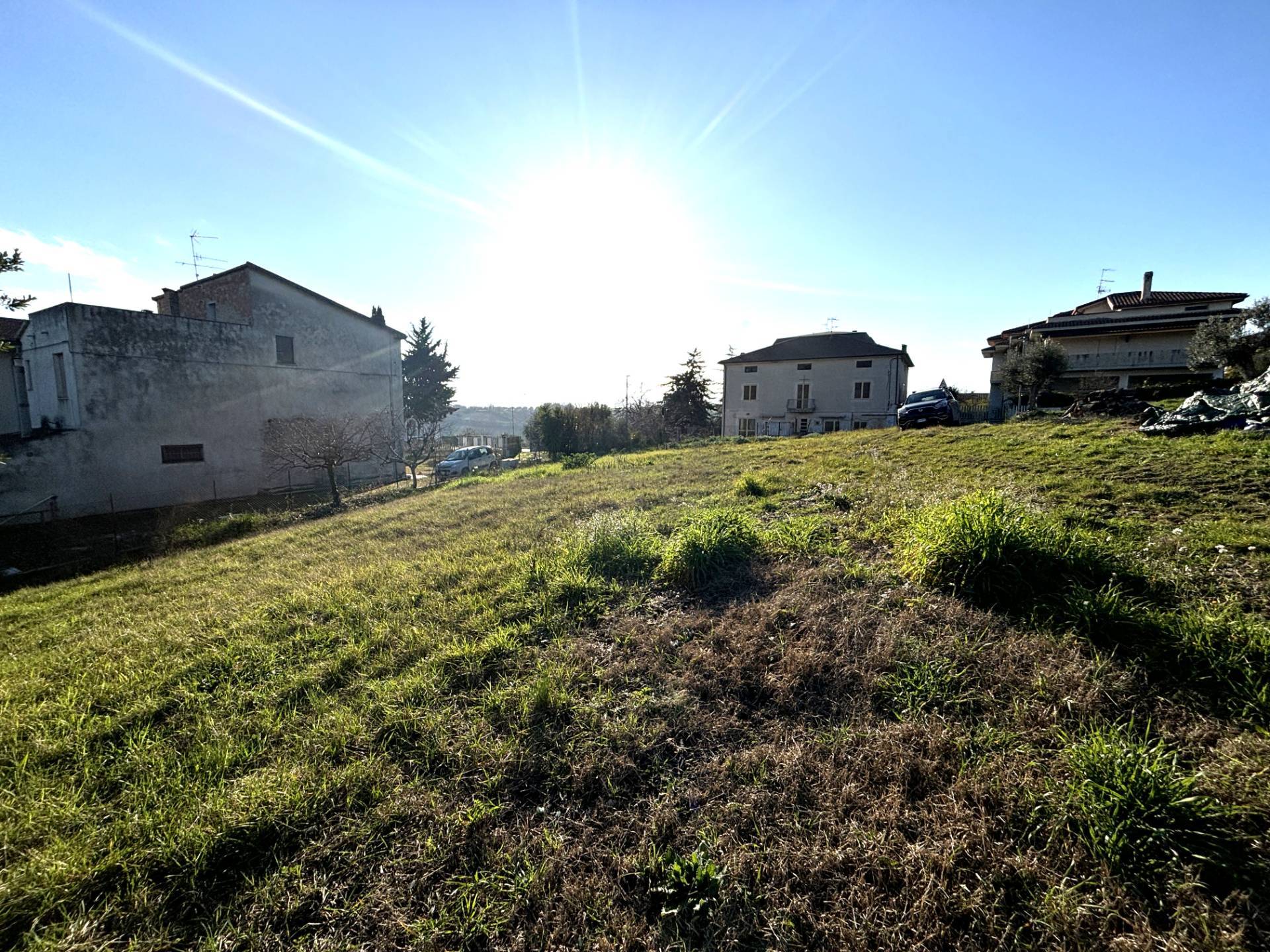 VILLETTA A SCHIERA in vendita a Torano Nuovo
