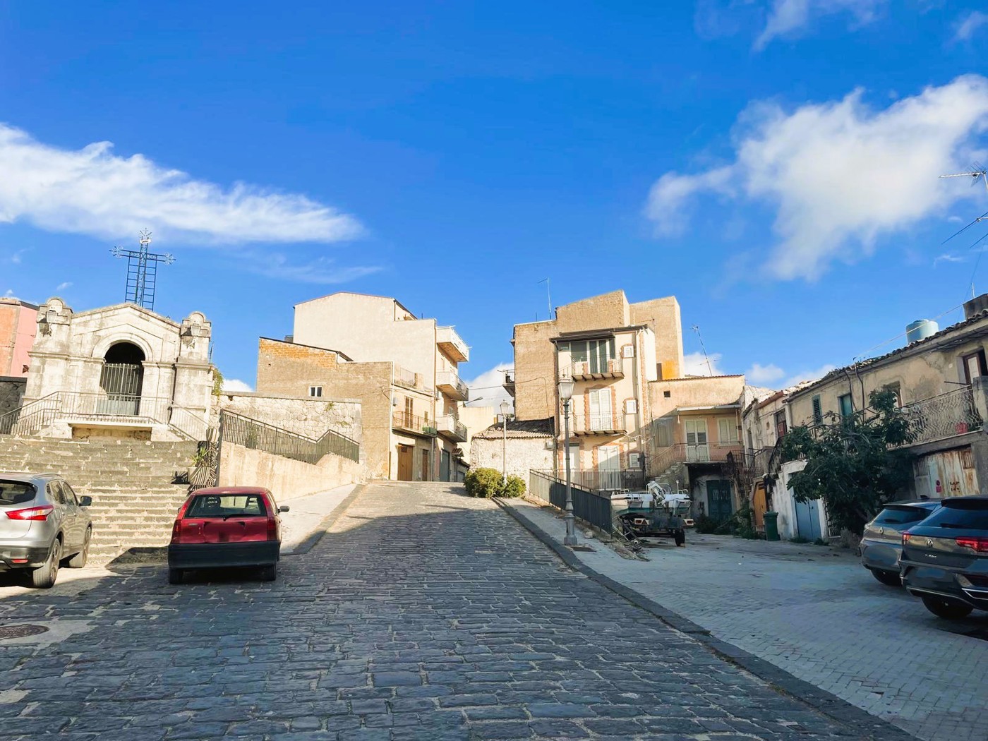 Casa indipendente con box a Raffadali