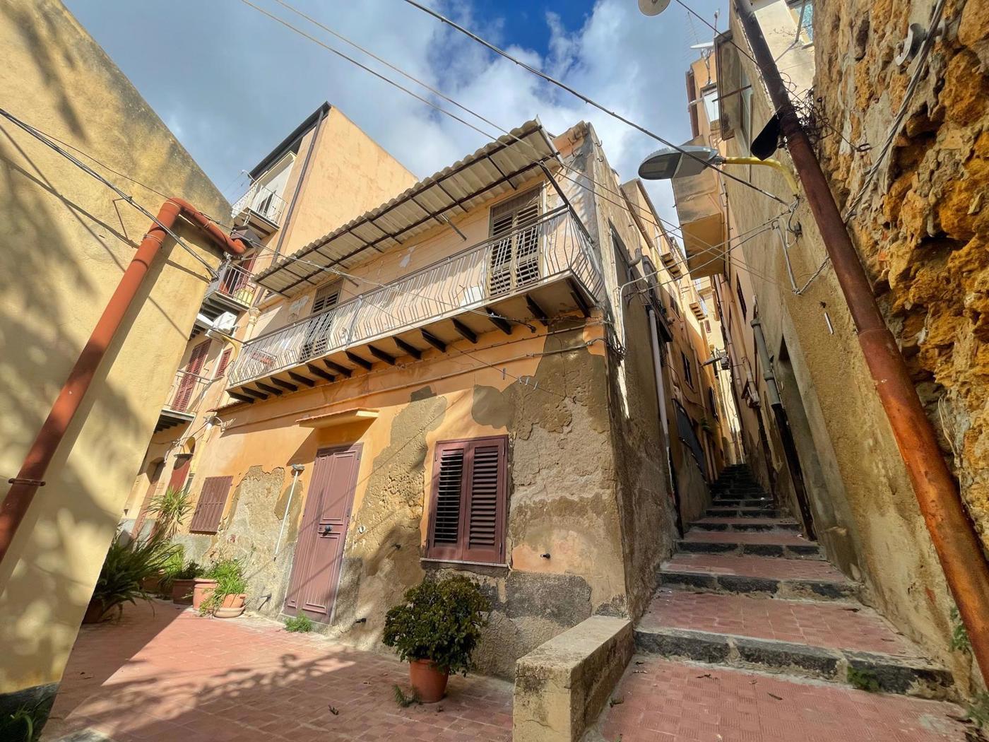 Quadrilocale da ristrutturare a Agrigento