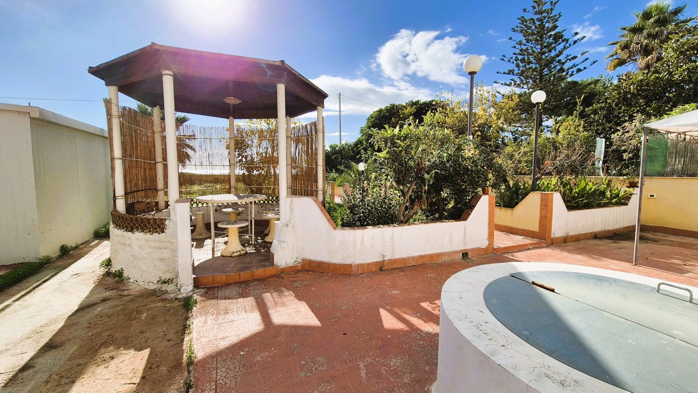 Villa con giardino a Porto Empedocle